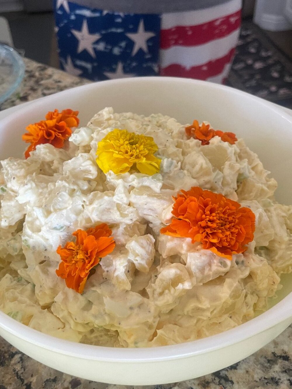 PYREX 2 quart casserole with lid, pale yellow (circa 1956?)